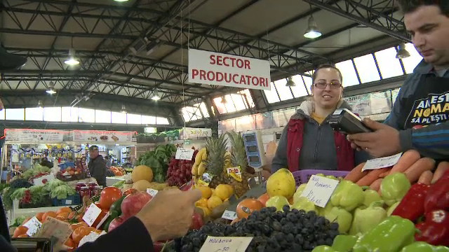 Tranzactiile cu cardul s-au dublat in 2015 fata de 2008. Cum intretine statul cozile umilintei ignorand platile moderne