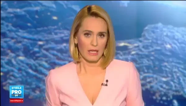 Francezii au refuzat sa scoata vinul din meniu. Cina oficiala dintre Francois Hollande si Hassan Rouhani, anulata