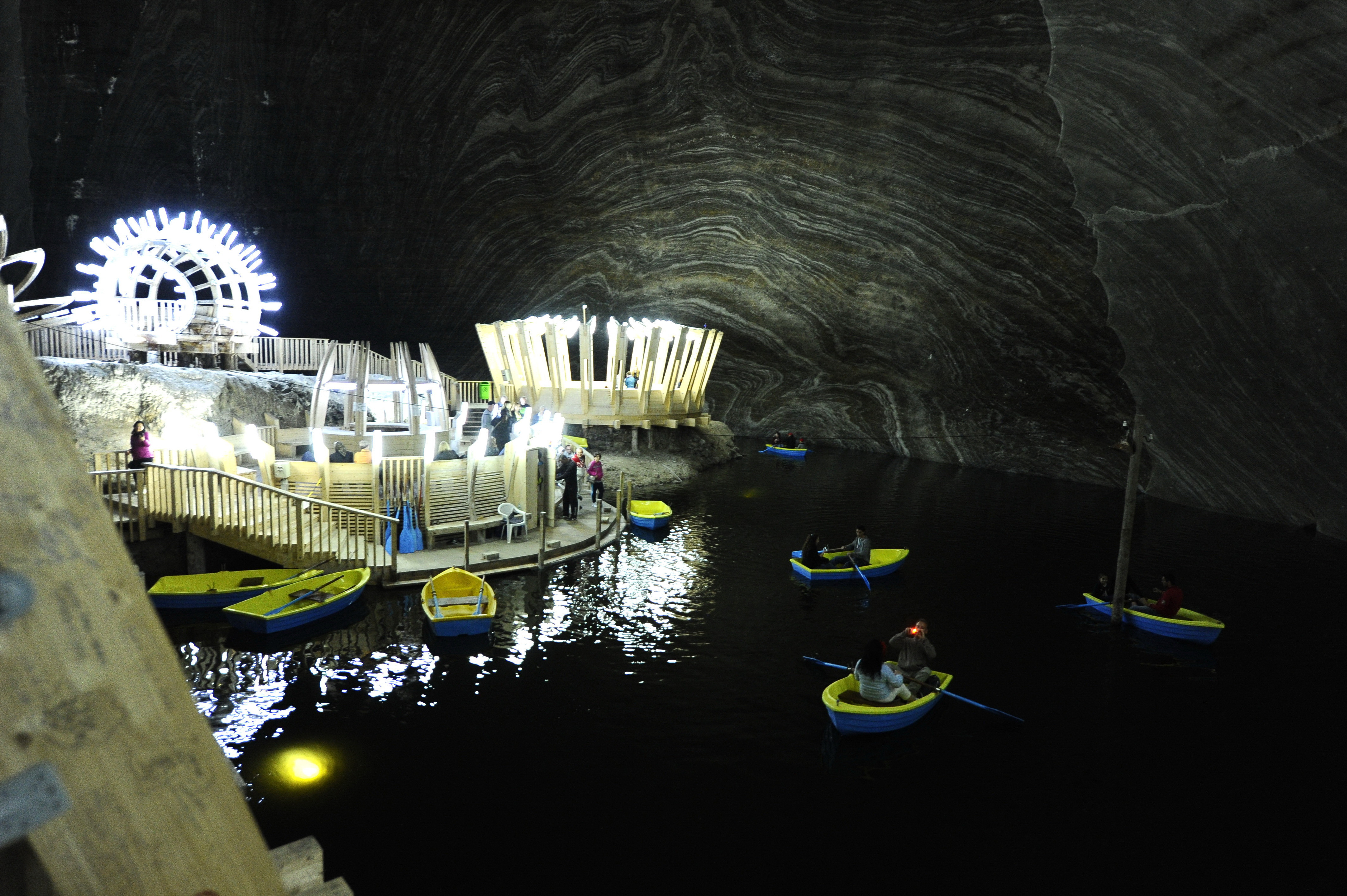 Salina Turda a ajuns pe CNN, dupa vizita unui fotograf britanic celebru. "Este un monument incontestabil". GALERIE FOTO