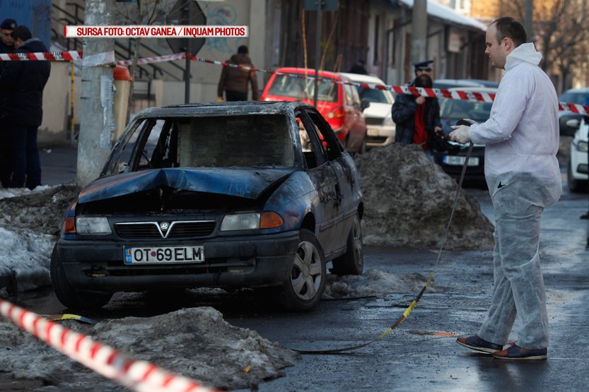masina incendiata in fata sediului CSM