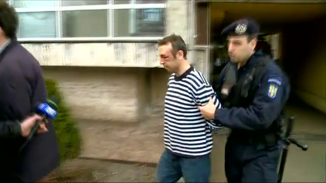 Barbatul care si-a injunghiat mortal fosta iubita risca inchisoare pe viata. A mai savarsit o dubla crima, acum 20 de ani