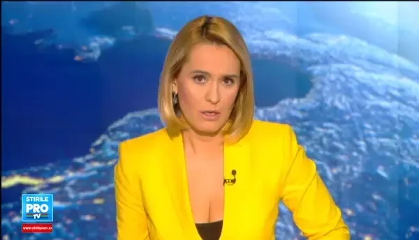 Soferul inconstient al unui TIR a provocat o tragedie. Ramas blocat pe sine, a fost izbit de un tren care venea cu 160 km/h