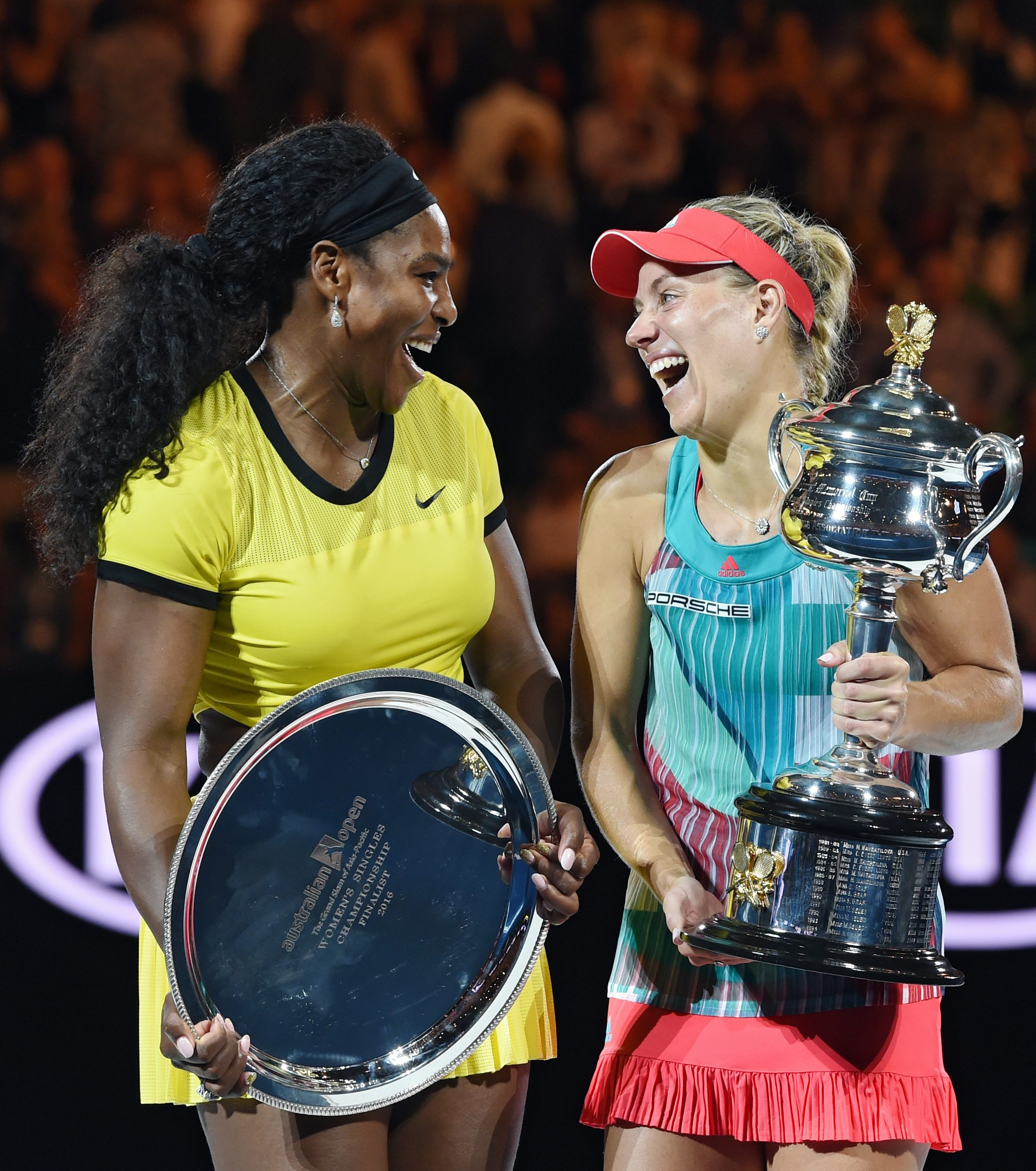 Angelique Kerber a castigat Australian Open in fata Serenei Williams! Sportiva trece peste Simona Halep in topul WTA