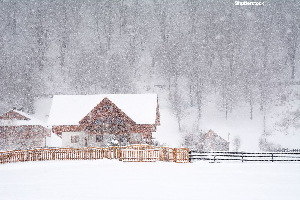 Meteorologii anunta ca se intorc ninsorile si viscolul de duminica. Prognoza pentru weekend