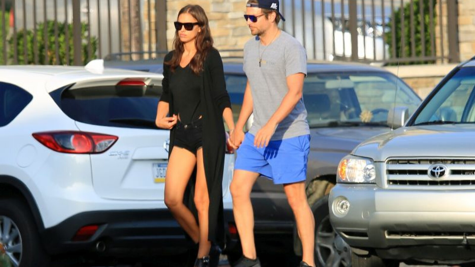 Despartire la Hollywood. Actorul de Oscar si iubita supermodel s-ar fi despartit din cauza neintelegilor cu "mama soacra"