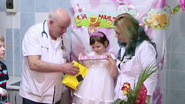 Flori, fetita care era hranita numai cu pufuleti, va putea fi adoptata. Un medic rezident vrea sa ii ofere o viata noua