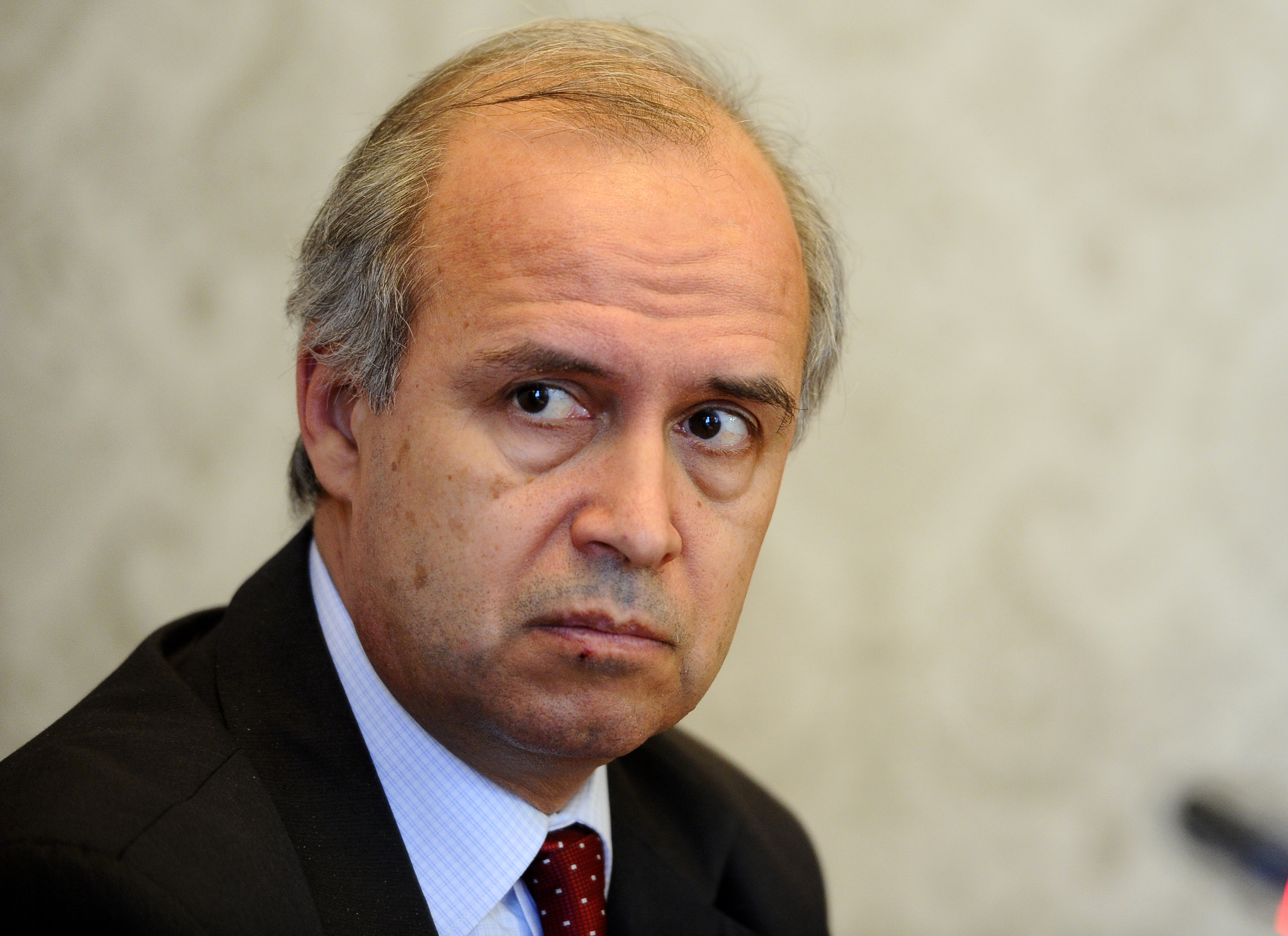 Primarul Brailei, retinut de DNA pentru coruptie. Simionescu e acuzat de abuz in serviciu si frauda cu fonduri europene