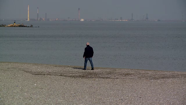 Primavara s-a instalat la Constanta, cu temperaturi de 15 grade. Avertismentul pentru cei care vor sa testeze apa marii