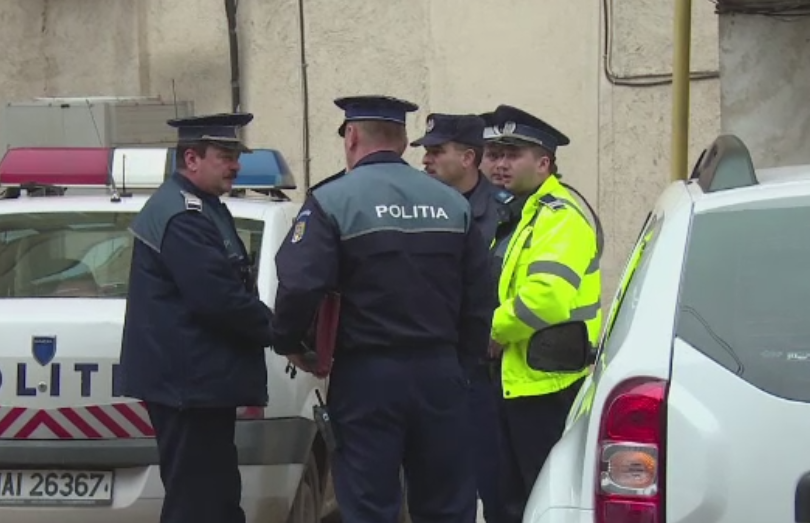 Viol in grup intr-un tren. Sase adolescenti din Iasi, printre care unul de 14 ani, acuzati ca au abuzat o femeie fara adapost