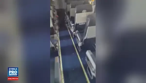 Explozie la bordul unui Airbus al unei companii somaleze. Un pasager ar fi murit dupa ce a cazut din avion