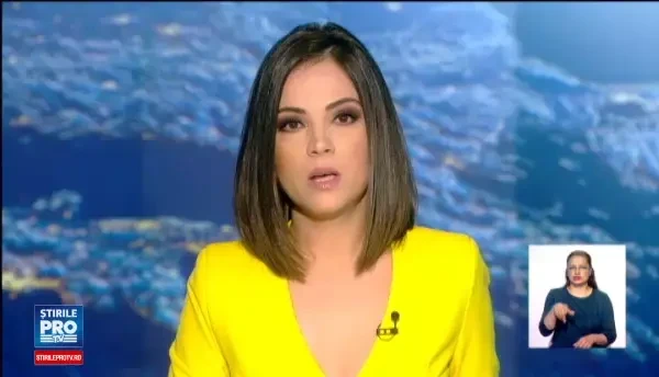 Doi pescari, salvati in ultima clipa de Garda de Coasta, in Delta Dunarii, dupa ce barca lor s-a lovit de un bustean