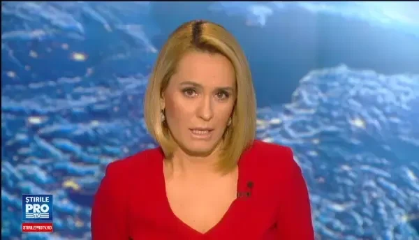 Vantul din Anglia a ajuns atat de puternic incat a fost aproape sa rastoarne un camion pe autostrada. VIDEO