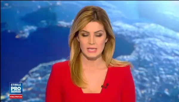 Scandal urias la un liceu din Capitala. Un profesor e acuzat ca a pus un elev sa se tarasca in genunchi pentru marirea notei