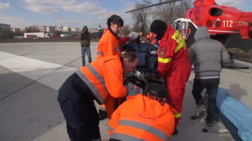 Crima urmata de o tentativa de suicid in Galati. Mezina familiei era acasa cand tatal i-a ucis mama