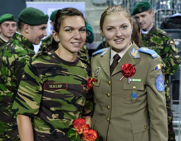 Dupa modelul MAI, MApN vrea sa devina popular cu ajutorul Simonei Halep. Sportiva a primit un tricou militar cu numele ei