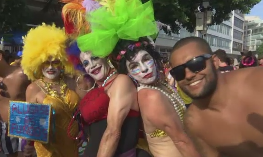 Carnavalul de la Rio, amenintat de Zika. Femeile care planuiesc sa faca un copil, sfatuite sa evite saruturile cu necunoscuti