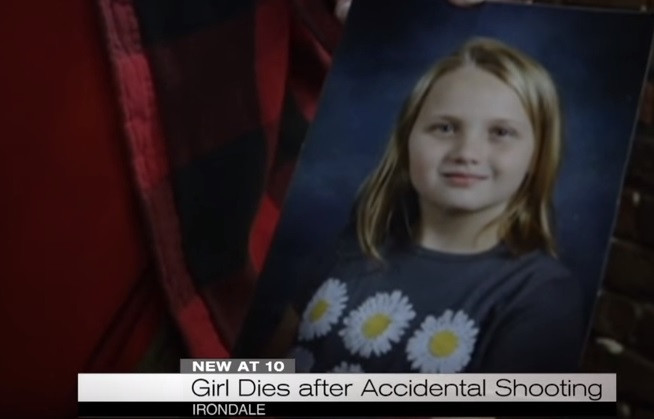 Un copil de trei ani si-a impuscat mortal sora, in Alabama. VIDEO