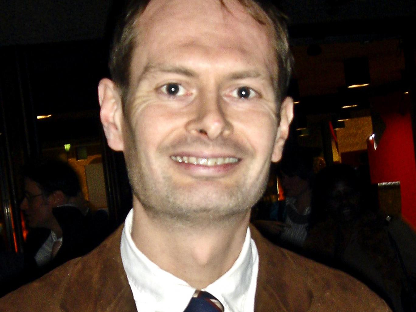 Moartea suspecta a unui jurnalist britanic intr-un apartament din Bucuresti. Cine a fost David St. Vincent