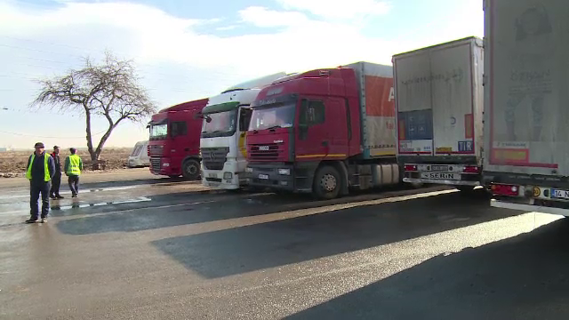 Transportatorii reclama o criza a TIR-istilor si cer schimbarea legislatiei. Suma atinsa de salariul unui sofer de camion