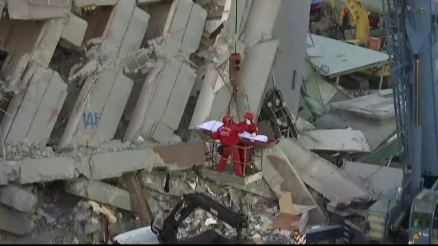 Fetita de 8 ani, salvata de sub daramaturi, la peste 60 de ore dupa cutremurul din Taiwan. Bilantul a ajuns la 37 de morti