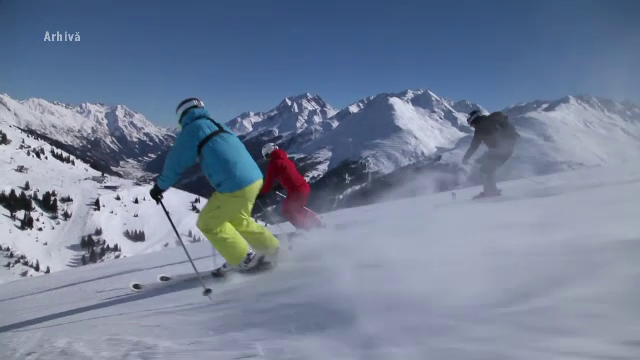 Un schior roman a murit in statiunea Bansko. Barbatul de 45 de ani a cazut in afara partiei si s-a lovit cu capul de o piatra