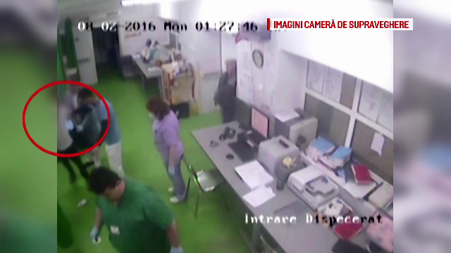 Scandal in spital, la Galati. Un barbat aflat sub influenta etnobotanicelor a lovit medicii si a distrus un aparat EKG