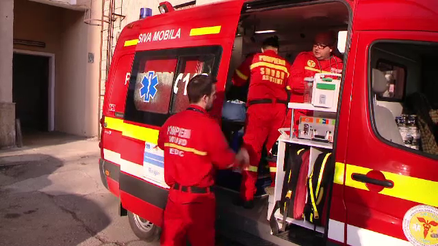 Incident in gara din Timisoara. O femeie care curata vagoanele s-a dezechilibrat si a fost tarata de locomotiva cativa metri