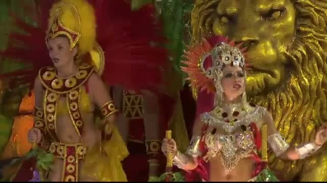 Parada scolilor de samba a cucerit zecile de mii de spectatori, la Carnavalul de la Rio. Cand se anunta marele castigator