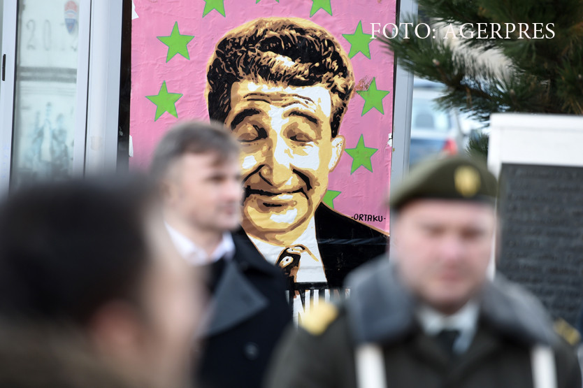 Corpul de control al premierului a descoperit un revolutionar de 5 ani. "Mentionez ca eram in bratele bunicii"