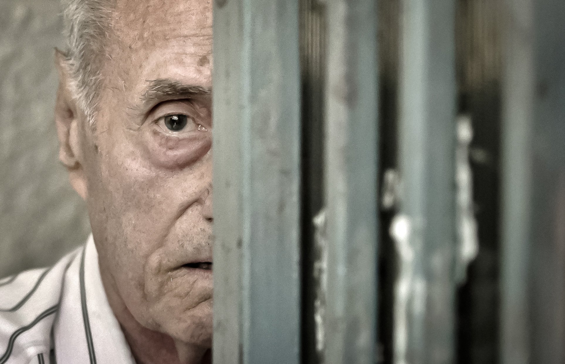 Reactia urmasilor detinutilor politici dupa aflarea sentinei lui Visinescu: Poate va medita in celula si va cere iertare