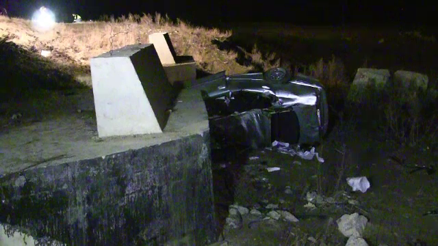 Accident grav, cu un mort si 3 raniti, la intrare in Suceava. Soferul a pierdut controlul dupa ce s-a speriat de alta masina