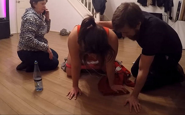 Logodnica lui a intrat in travaliu si a pornit camera pentru a filma momentul. Ce a urmat i-a uimit pe amandoi. VIDEO