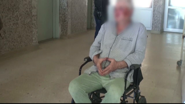 Risca sa-si piarda un ochi dupa ce a fost batut de 2 vecini. Barbatul din Galati spune ca l-ar fi prins pe unul din ei furand