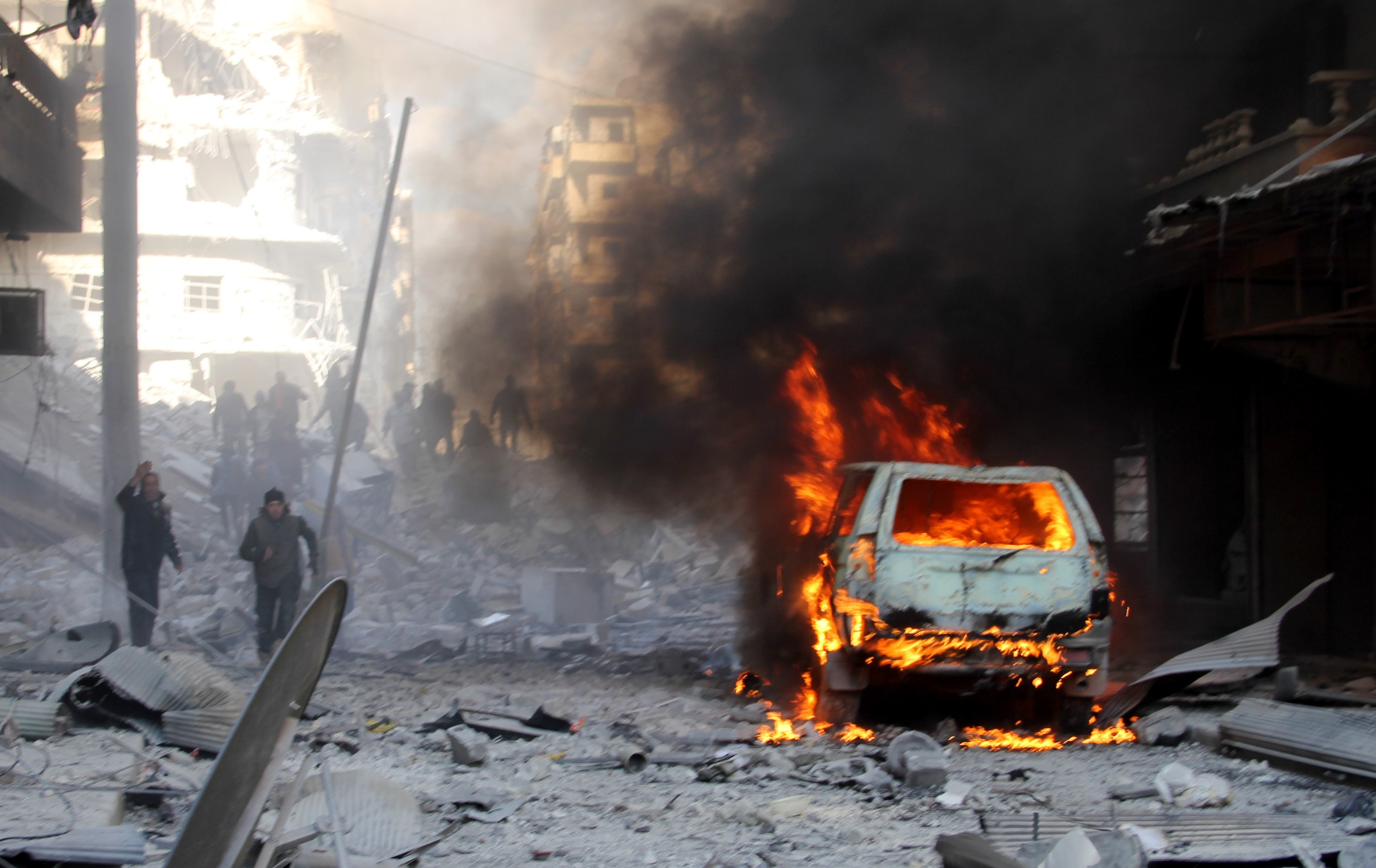 Directorul CIA: "Statul Islamic a utilizat arme chimice. Este foarte important sa fie taiate rutele de contrabanda"