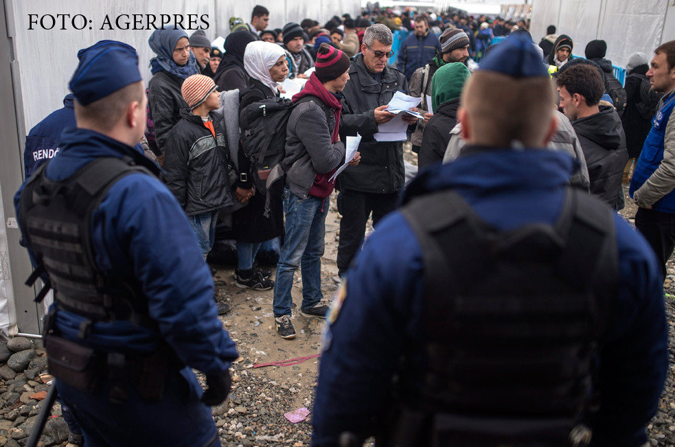politia maghiara opreste refugiatii