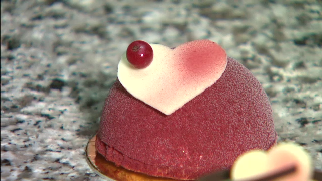 VALENTINE'S DAY. Deserturi recomandate de Alex Stan, jurat Bake Off Romania, pentru Ziua Indragostitilor