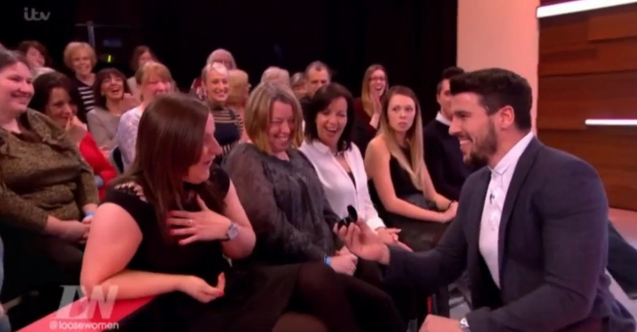 A cerut in casatorie in direct la TV femeia de care se despartise! Ce raspuns a primit acest barbat