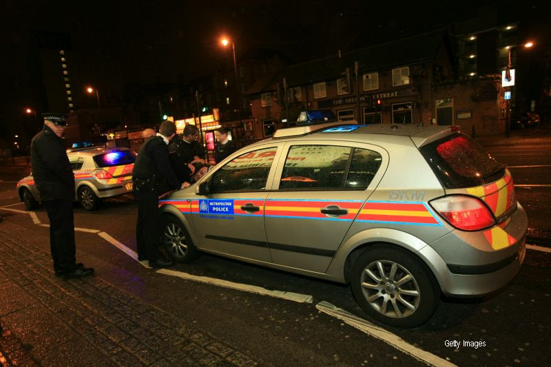 Momentul in care un britanic accelereaza si intra cu masina intr-un grup de tineri. Cum si-a motivat fapta barbatul