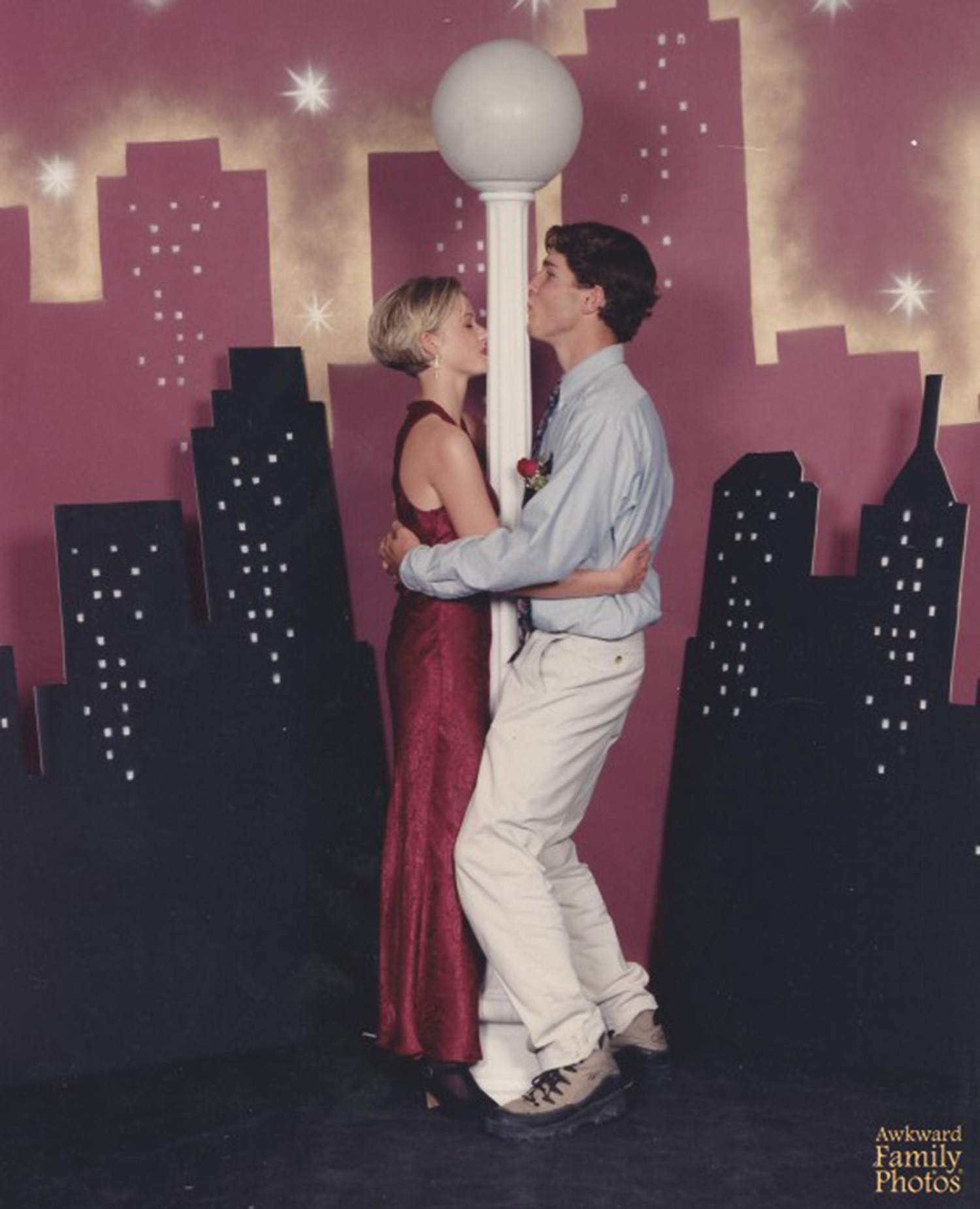 Valentine's Day: Cele mai ridicole poze de cuplu din istorie