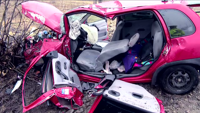 Accident tragic in Gorj. A vrut sa faca o depasire cu cateva sute de metri inainte de casa, insa si-a pierdut viata