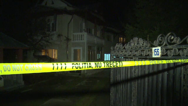 Atac sangeros langa Targoviste. Un barbat de 57 de ani a fost injunghiat de un hot in propria casa