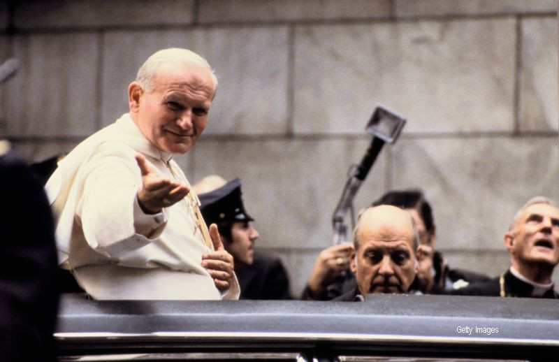 BBC: Papa Ioan Paul al II-lea a avut o prietenie "intensa" cu o femeie casatorita, timp de mai bine de 30 de ani