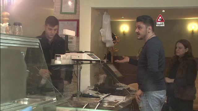 "Daca ne dau somatie, ii dam in judecata". Viata si afacerile din cladirile cu bulina rosie, unde patronii ignora legea