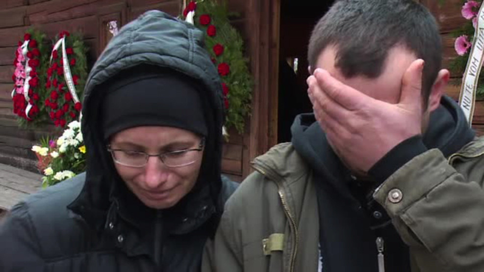 Maria s-a stins la o zi dupa ce a rostit primele cuvinte. Parintii spun ca a fost plimbata intre spitalele din Pitesti