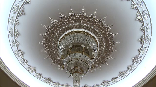 candelabru, Casa Poporului