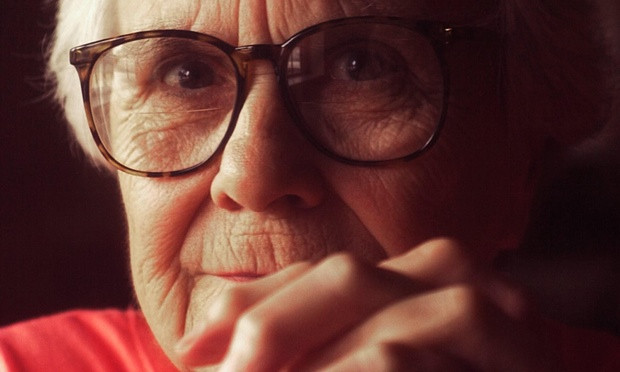 Harper Lee, premiata cu Pulitzer pentru romanul "To Kill a Mockingbird" a murit la 89 de ani. In 2015, lansase o continuare
