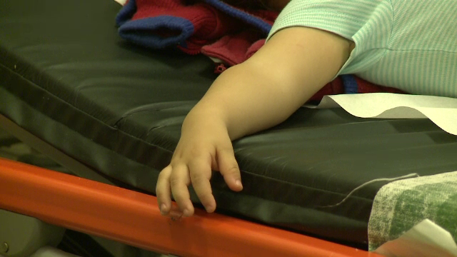 Medicii din Iasi NU confirma diagnosticul bebelusilor din Arges pentru copilul din Bacau. "Starea lui este relativ buna acum"