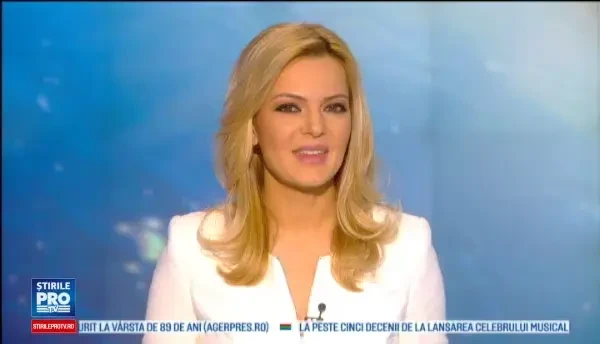 Zambete in plicuri colorate. Proiectul a trei tinere din Cluj care vor sa aduca un pic de optimism in viata romanilor