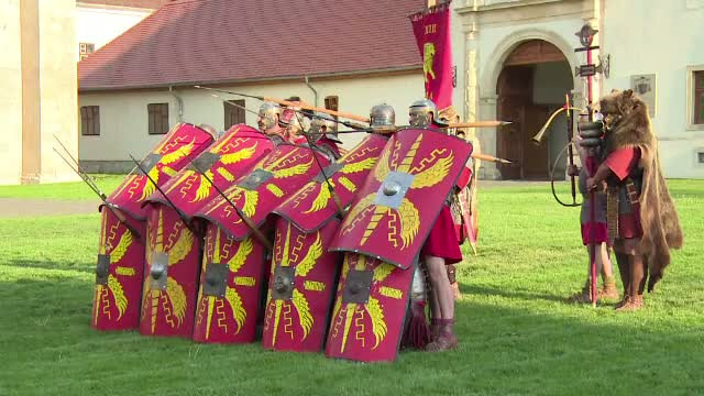 Alba Iulia se transforma intr-un imens platou de filmare pentru filmul documentar "Apulum, sub semnul acvilei"