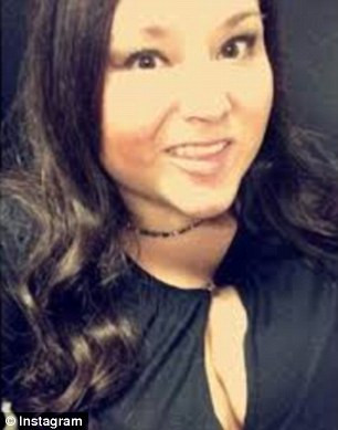 Profesoara de franceza, acuzata ca ar fi intretinut relatii intime cu minori. Reactia conducerii scolii